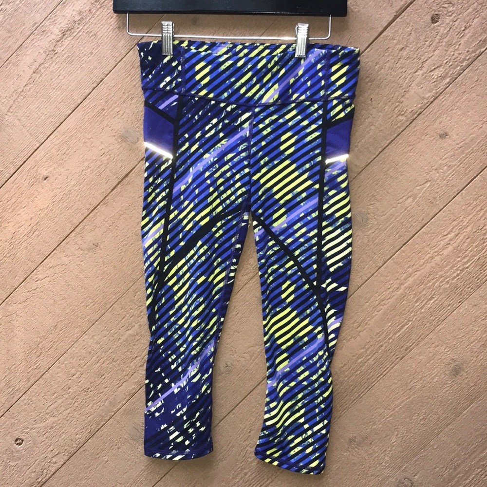 Athleta capri leggings size xs